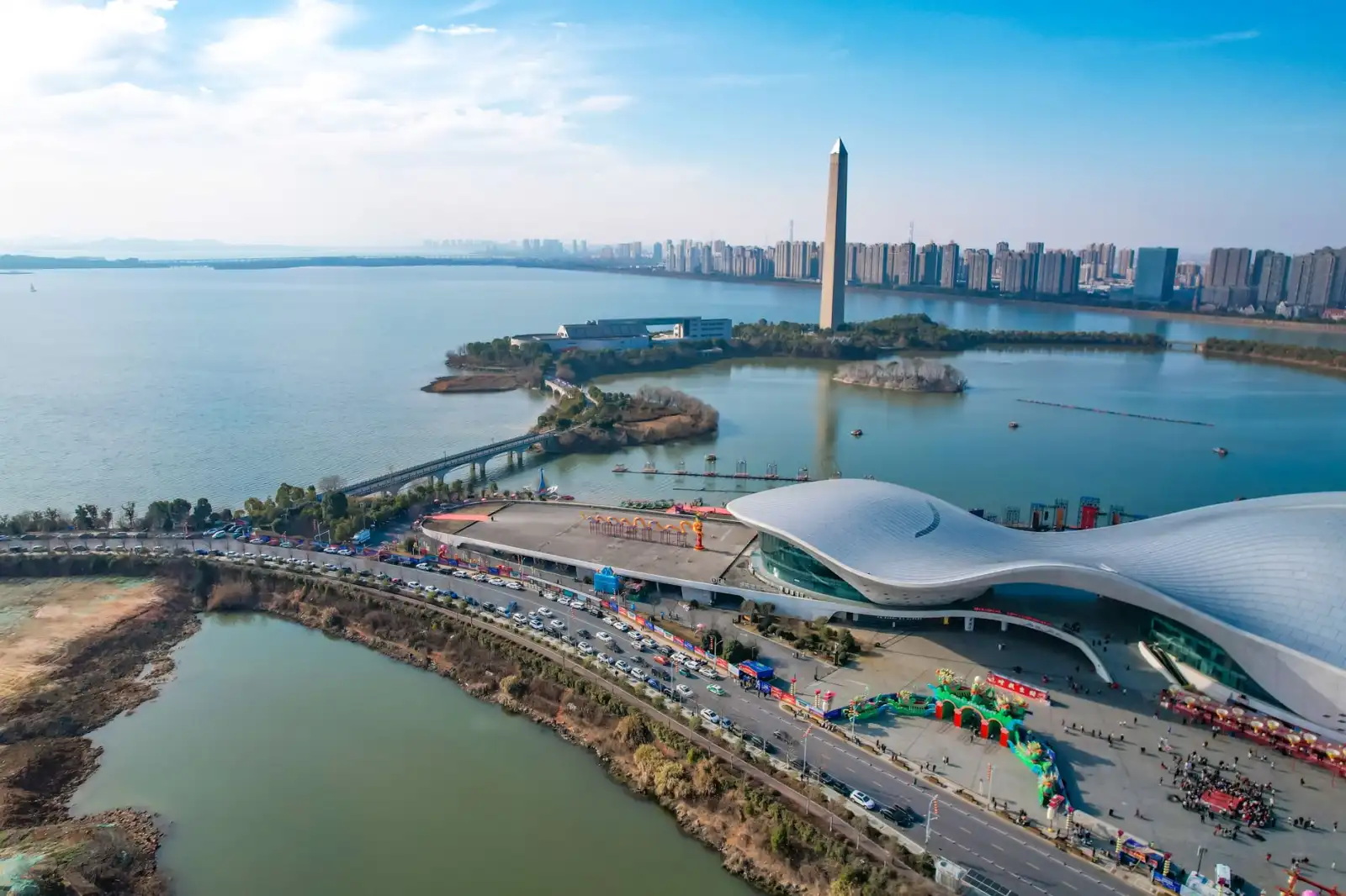 广安智慧停车设备道闸控制器与车牌识别系统技术选型指南封面图