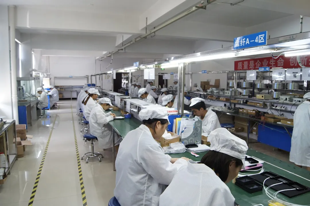 车牌识别系统与车位检测器在停车场智能化管理中的应用方案