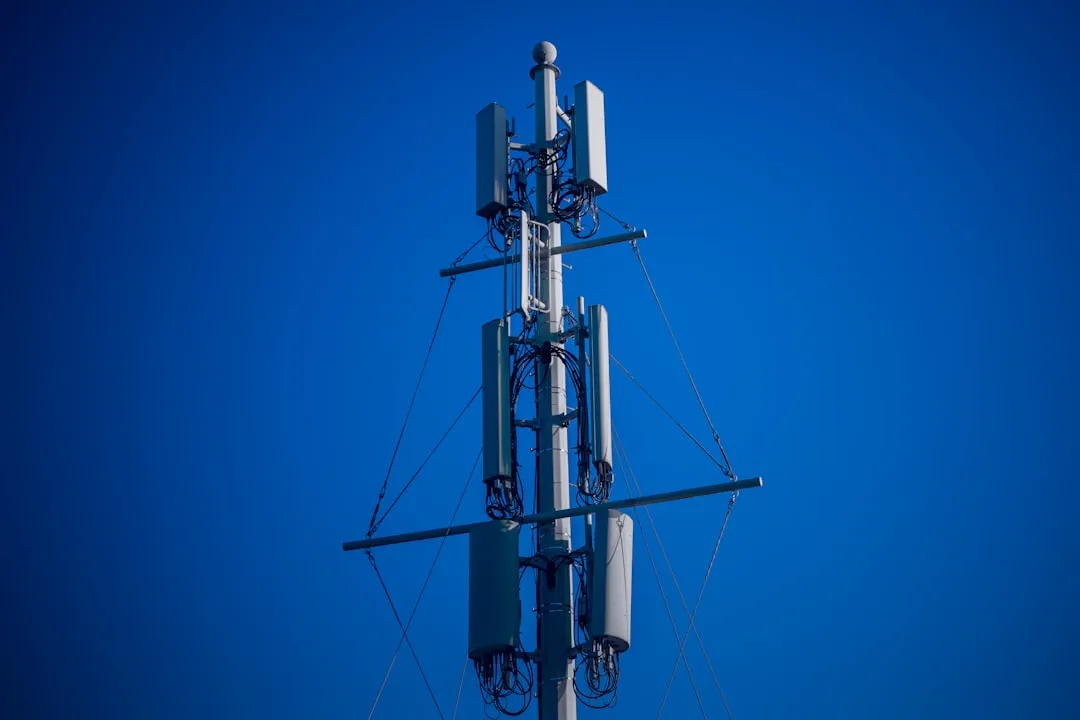 道闸控制器在复杂天气下的稳定性测试与选型建议