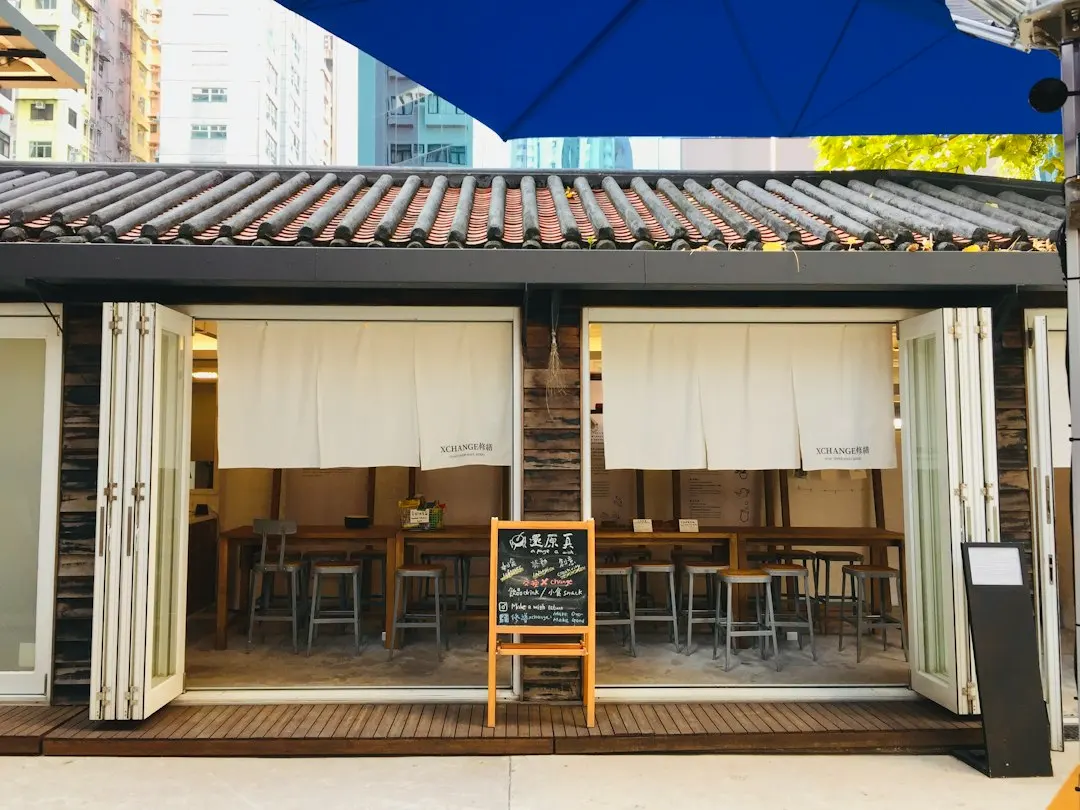 车牌识别设备在四川停车场中的应用：从硬件部署到系统集成